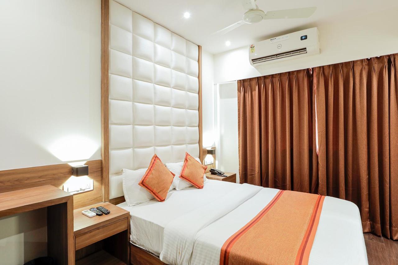Hotel Ratna Mahal Мумбаи Экстерьер фото