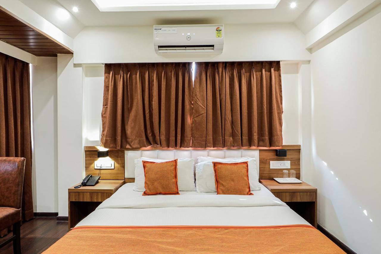 Hotel Ratna Mahal Мумбаи Экстерьер фото